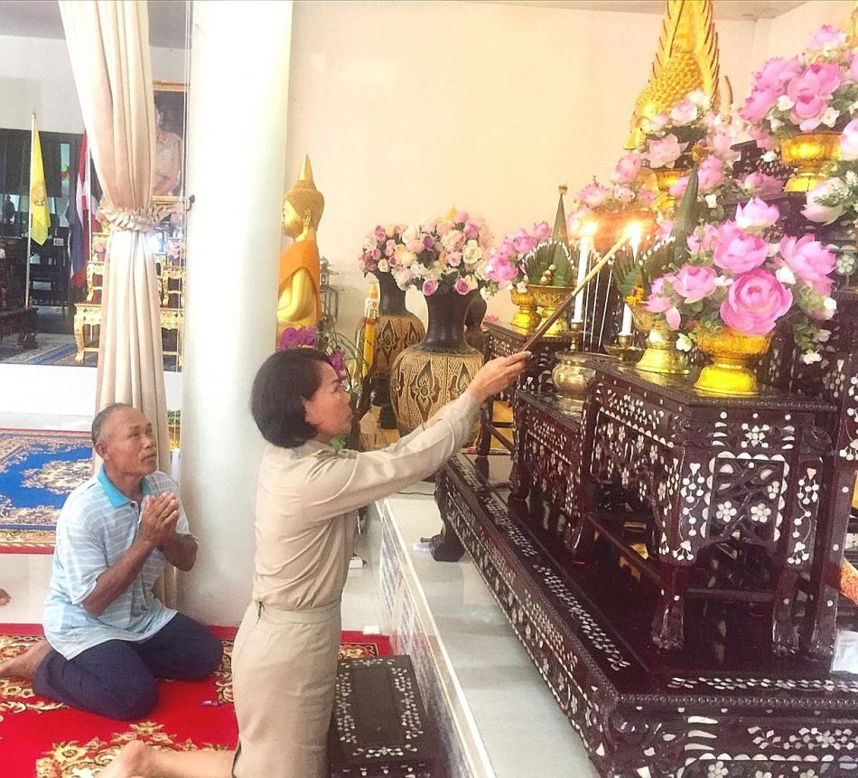ถวายภัตตาหารเพลพระภิกษุ สามเณร ผู้เข้าสอบธรรมสนามหลวง นักธรรมชั้นตรี ประจำปี 2563 ในเขตปกครองคณะสงฆ์อำเภอภักดีชุมพล จังหวัดชัยภูมิ