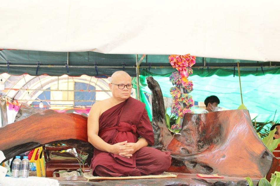 พิธีวางหินทรายมงคลแผ่นทอง,สรงน้ำพระบรมสารีริกธาตุ,รับตราตั้งวัด,รับตราตั้งศูนย์ศึกษาพระพุทธศาสนาวันอาทิตย์