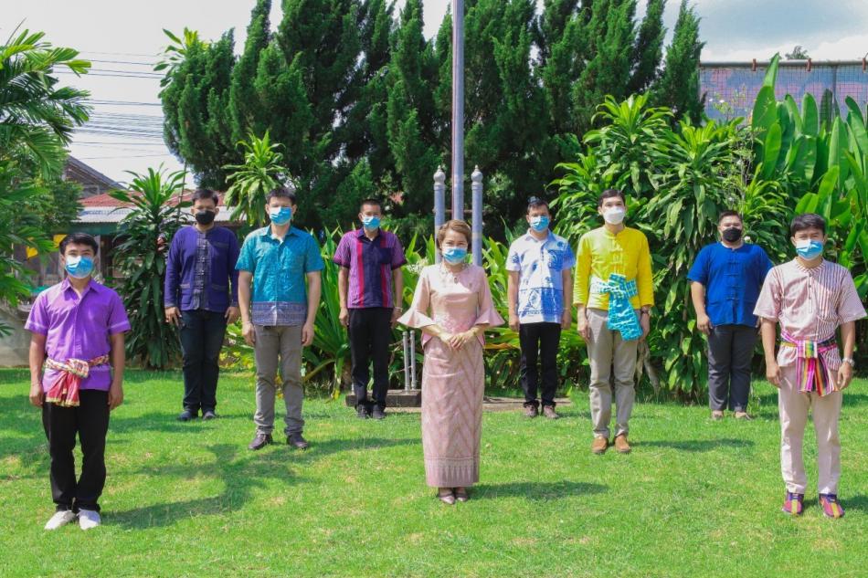 วมส่งเสริมเอกลักษณ์ความเป็นไทย “ชาวชัยภูมิ รวมใจ นุ่งผ้าไทย ทุกวันศุกร์”